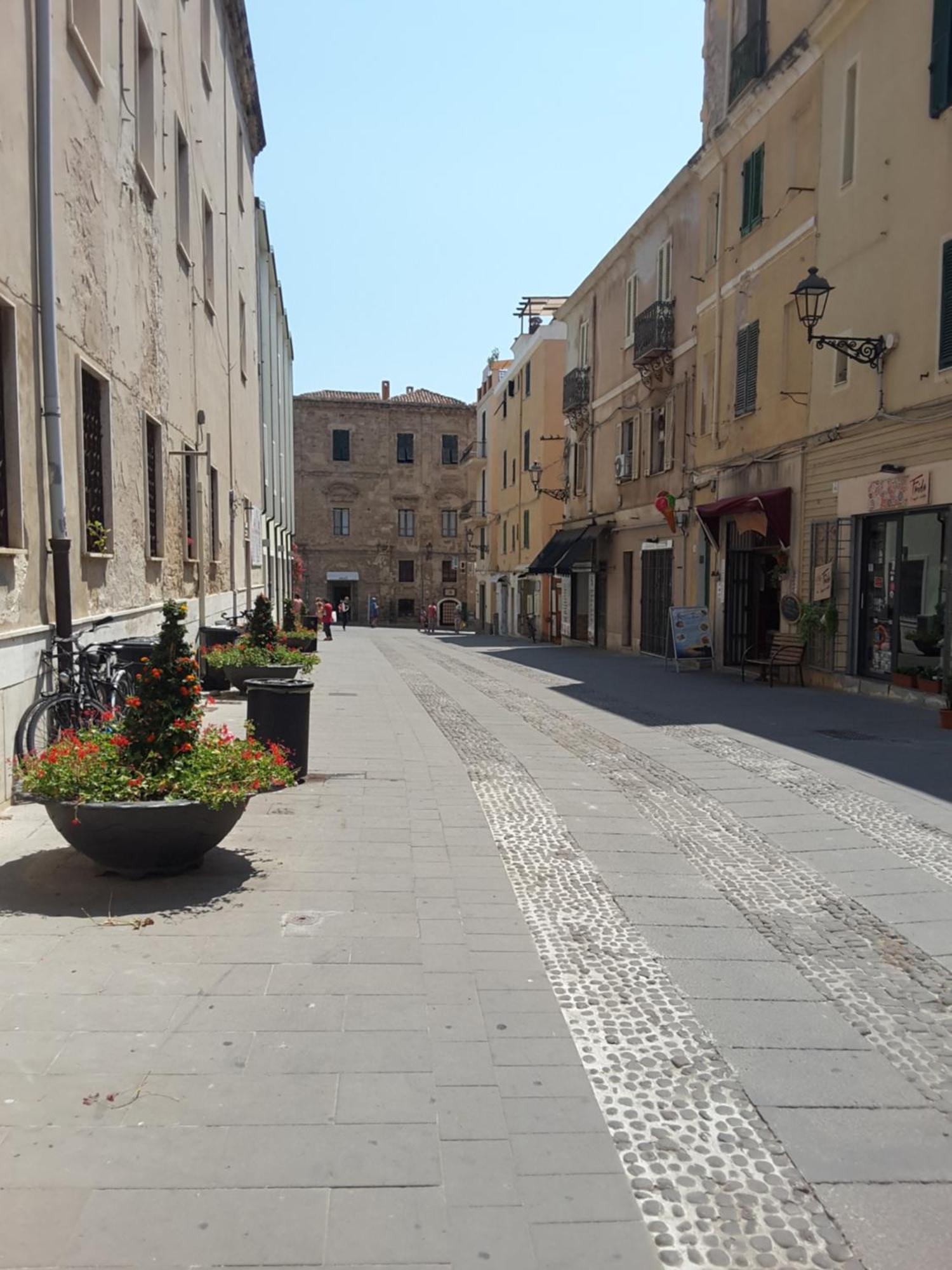 Nice Apt In A Street In Old Town Alghero Kültér fotó